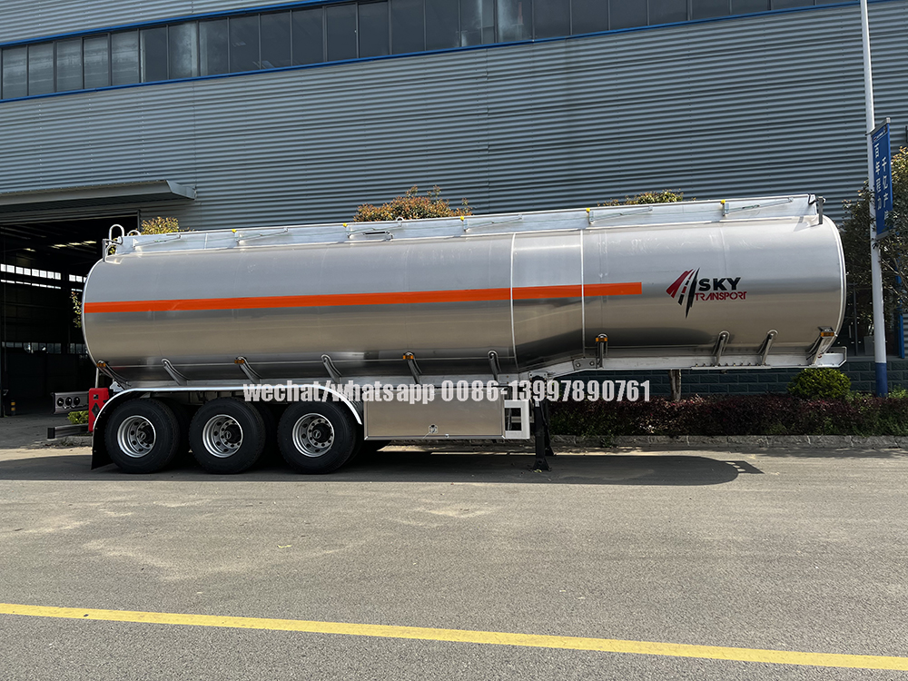 Food Grade Stainless Steel Milk Tanker Truck Jpg