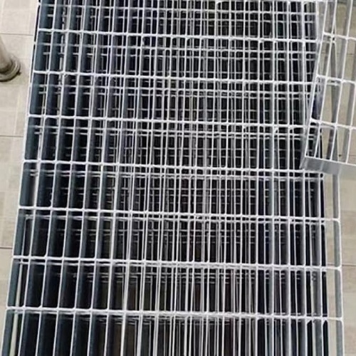 Chantier de construction en service lourd Zigzag Steel grille