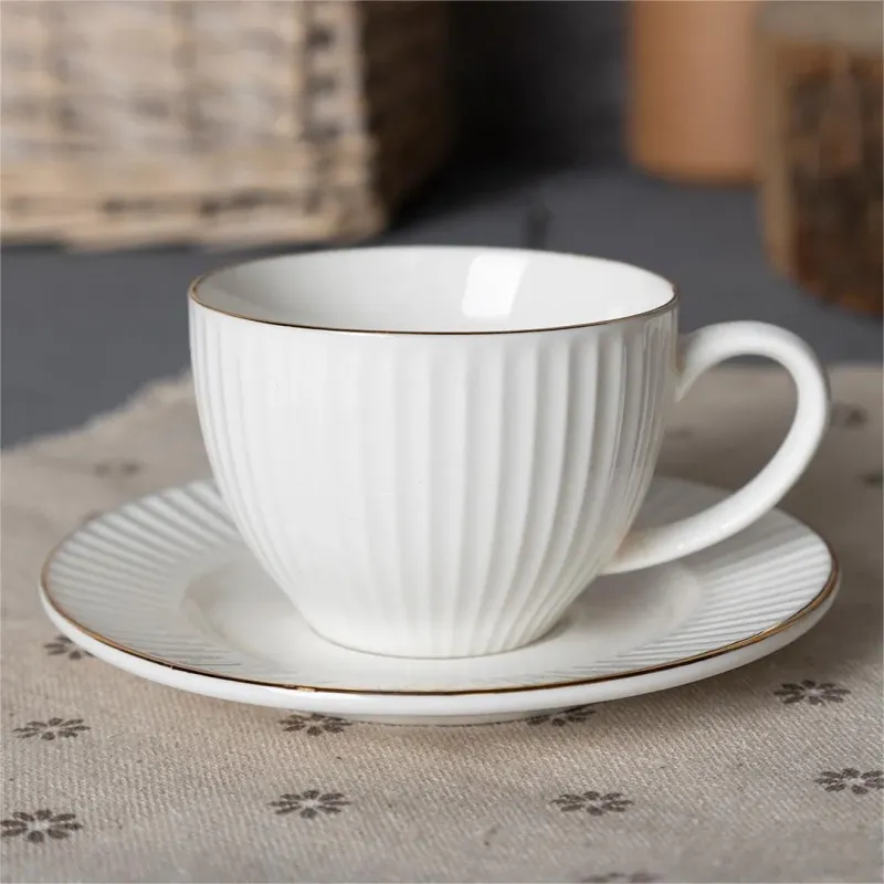 Luxury Golden Rim Porcelain Tableware for Eco-Friendly Hotels