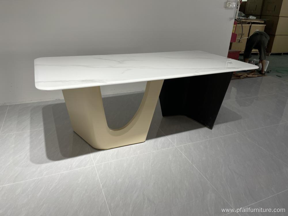 Turri dining table