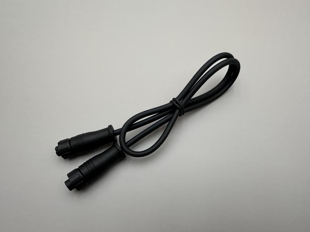 Communication equipment cable connector