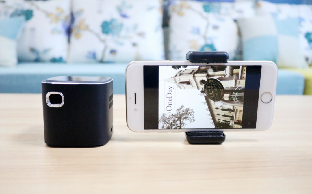 mini portable projector