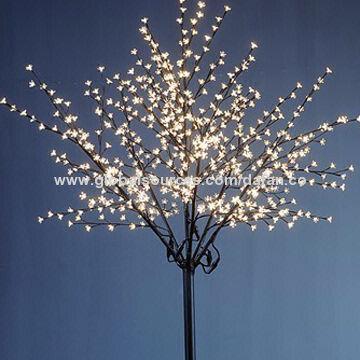 Maintenance-free LED Tree Light with Adjustable Brightness Control, Green Lighting, No UV and IR