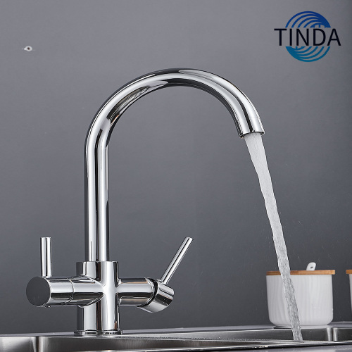 プレミアムメタル仕上げの洗練されたミニマリストのキッチン蛇口