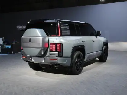 2023 new electric car BYD YANGWANG U8 off road luxury car EV