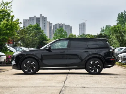 Changan Qiyuan Q07 Plug-in Hybrid SUV