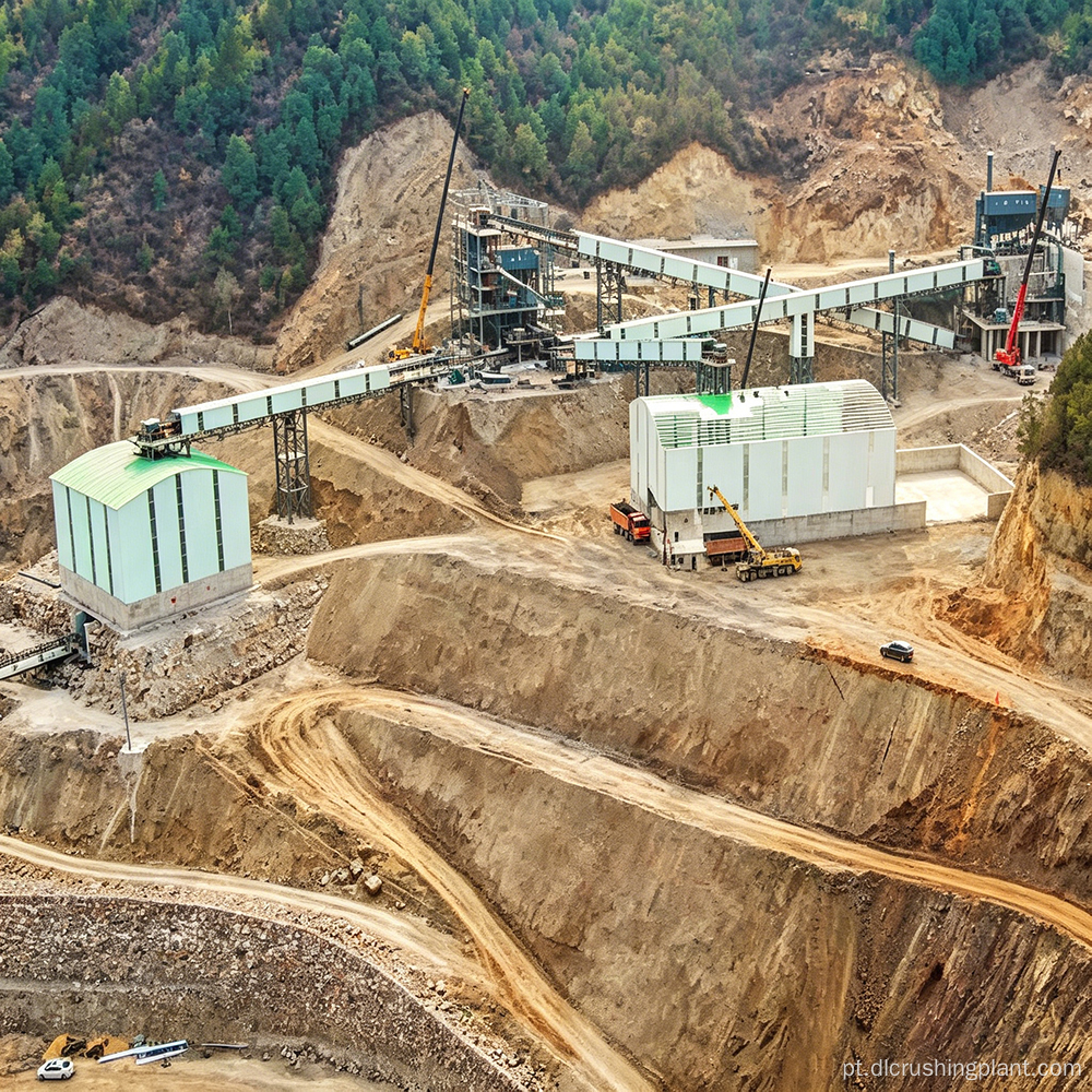 Sistema fechado de armazenamento e transporte econômico para produção de agregados verdes em uma grande mina de calcário