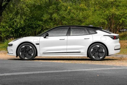 Zeekr 001 Super Long Battery Life Single Motor Car Electric 732km Battery Endurance Vehculos De Nueva Energa