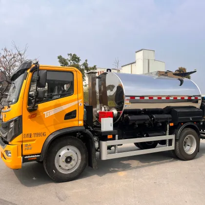 Asphalt Paver Distributor Truck Machinery