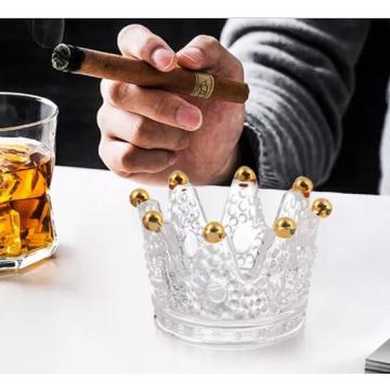 Custom Crown Glass ที่เขี่ยบุหรี่มินิที่มีเอฟเฟกต์ทองคำ