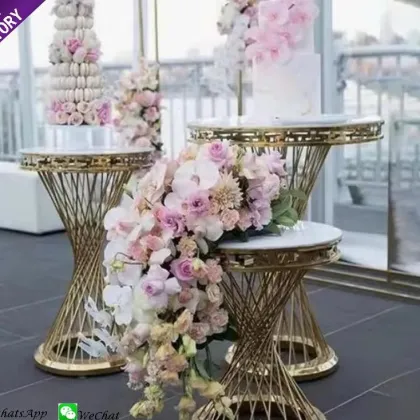 Sino Promotion Gold Decorated Wedding Cake Table