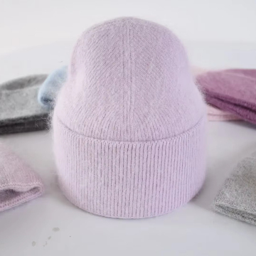 Wholesale Women's Windproof Flexible Knitted Winter Beanie Hats