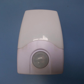 PIR Motion Sensor Light: Automatically Illuminates on Detection