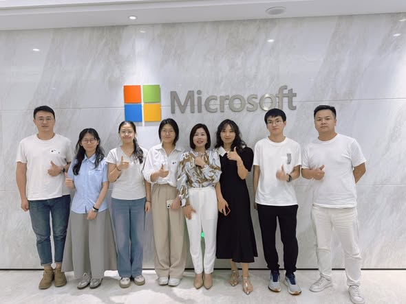 Group Photo of WJM Hitop Team