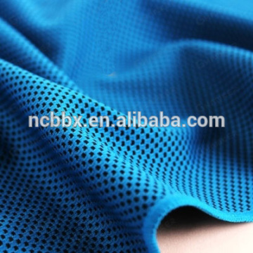 Water-absorbing car wash microfiber towel