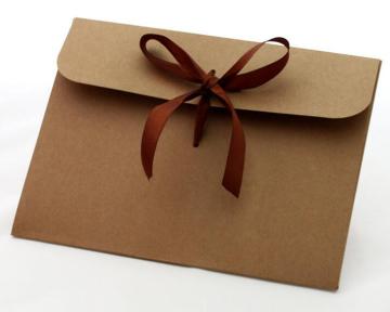 Coffee Ribbon Bowknot and Kraft Envelope Ribbon Strip Seal Gift Thick Paper Envelope 12.6*17.3cm Stock