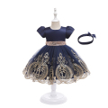 子供の服の刺繍ドレス