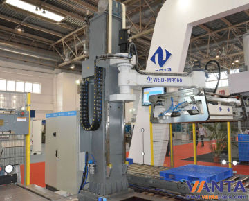 Industrial Plc Robotic Palletizer , Robot Ppalletizer For Bottles