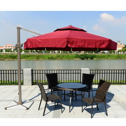 Summer Umbrellas and Beach Parasols for Outdoor Markets and Gardens