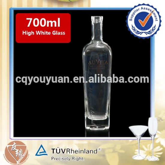 Customized high quality 700ml whiskey glass bottle for sale