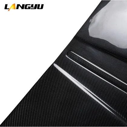 2018+ Car Auto Part: Dry Carbon Fiber Bonnet Cover for Rolls Royce Cullinan