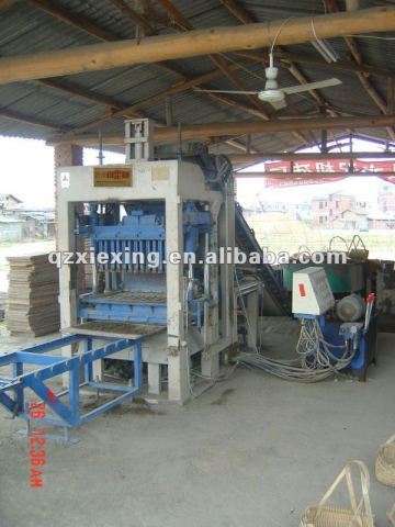 Concrete lightweight bricks machine