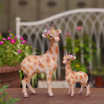 Cute Giraffe Figurine and Resin Ornaments for Home Garden Landscape Decoration