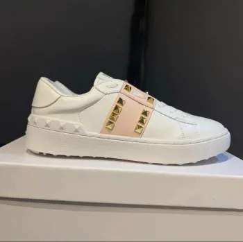 Breathe Easy: Luxury Men's Breathable Leather Sneakers