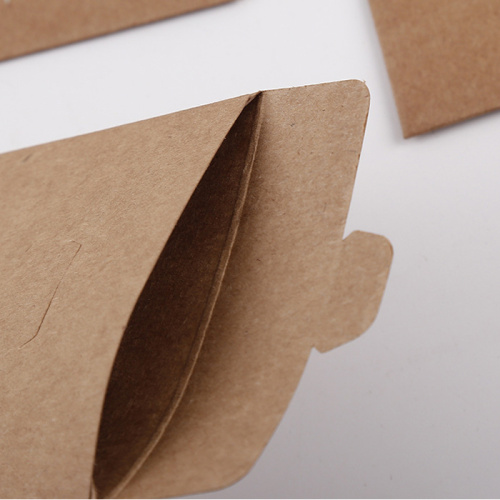 Petite enveloppe en papier kraft avec logo en argent
