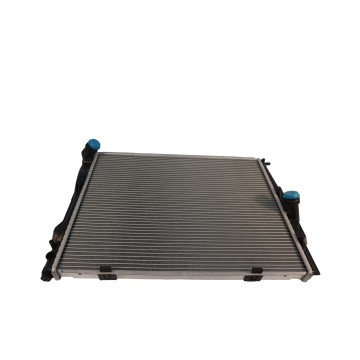 หม้อน้ำอลูมิเนียมสำหรับระบบระบายความร้อนรถยนต์ BMW - 17117559273