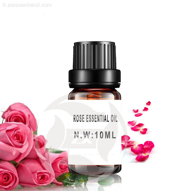 Soins de la peau à l&#39;huile essentielle de rose bio