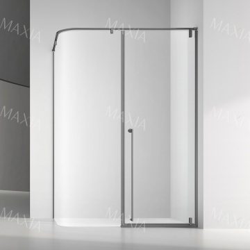 Поворот душевого корпуса, который открывается внутрь и наружу