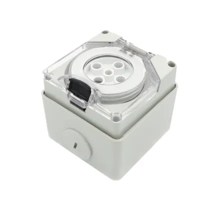 IP66 Waterproof Round Pin Industrial Outdoor socket