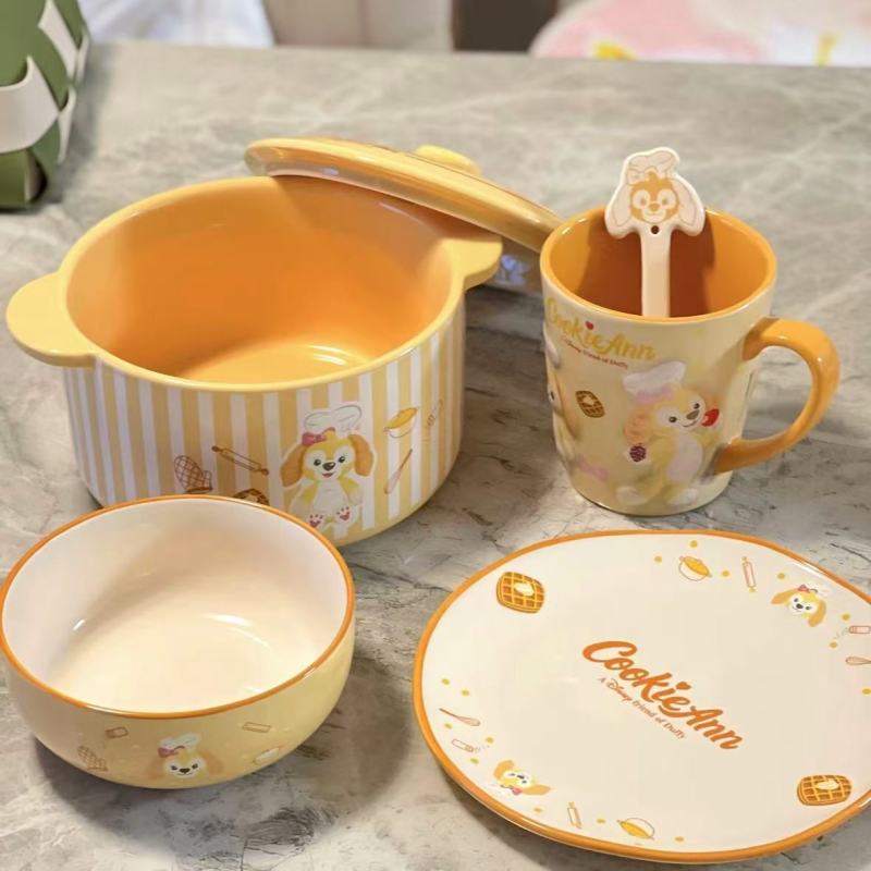 Stylish Anime-Themed Dinnerware Collection