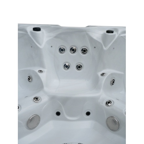 Smart large capacity hot tub for 7-person