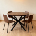 Mesa extensible de nogal con estructura en X de metal
