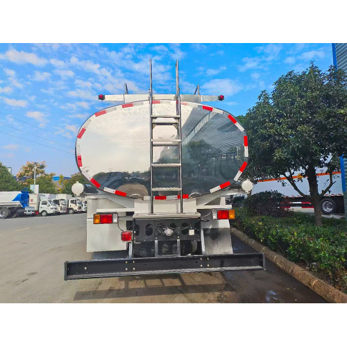 Грузовик из молока из нержавеющей стали Isuzu.