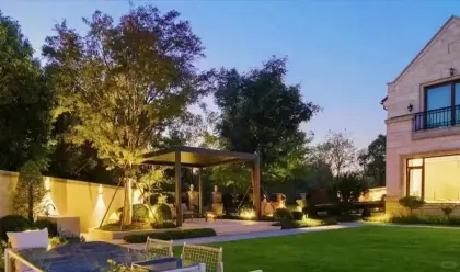 Stylish Retractable Metal Pergola: Outdoor Bliss