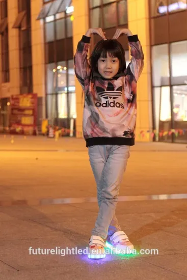 2017 cute kids led flash kids shoes with blinking light