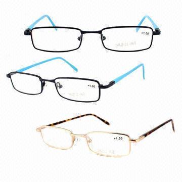 Metal reading glasses with matching cleaning cloth and case
