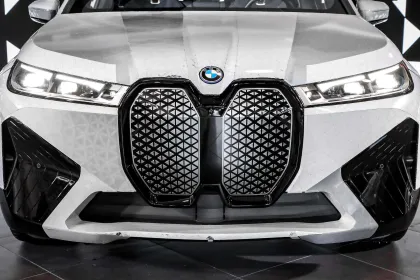 Bavarianmotorwork IX Hot Sale 566km Pure Electric Car Medium Large SUV New Energy Vehicles 4WD High Performance Max Speed 250km