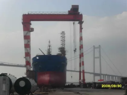 200t Ship Building Gantry Crane / Shipyard Cranes For Ship Assembly Operations