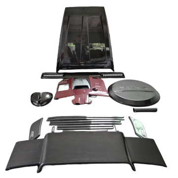 Komponenty BB Style Style Komponenty dla Mercedes G-Klasa W464: Spoiler kaptura, światła dachowe, lusterka i pokrycie silnika w suchym włóknie węglowym