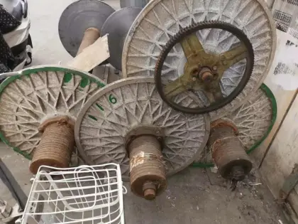 Textile machine parts warp beam