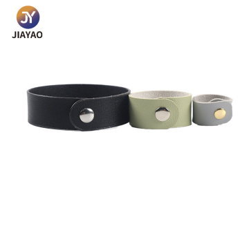 Etiquetas de cuero con broche