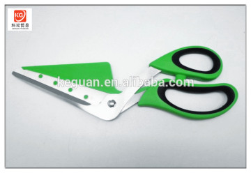 HJ-145 cheap pizza scissors in green with sharp stainless blade