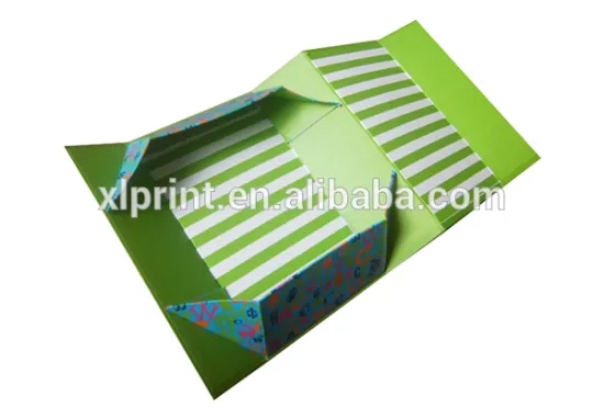 Matt CMYK printed folding cardboard rigid gift box with magnetic lid