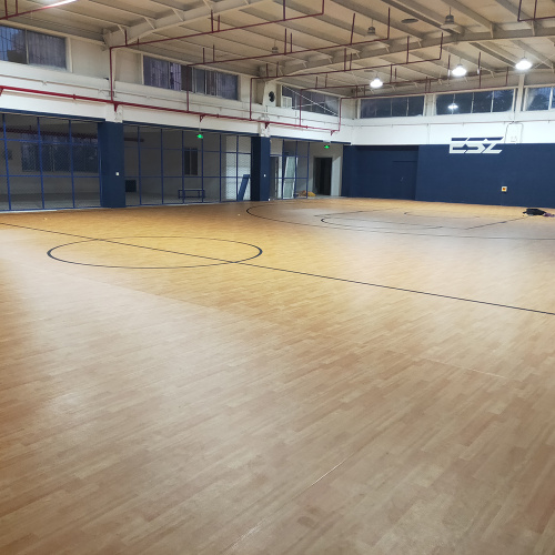 Piso deportivo de PVC para la cancha de baloncesto