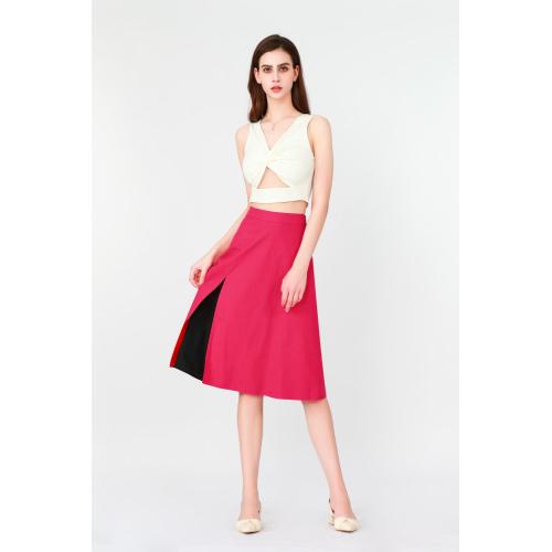 Skirt Featuring a Single-Sided Slit