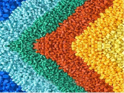 Foaming TPEE modified color masterbatch